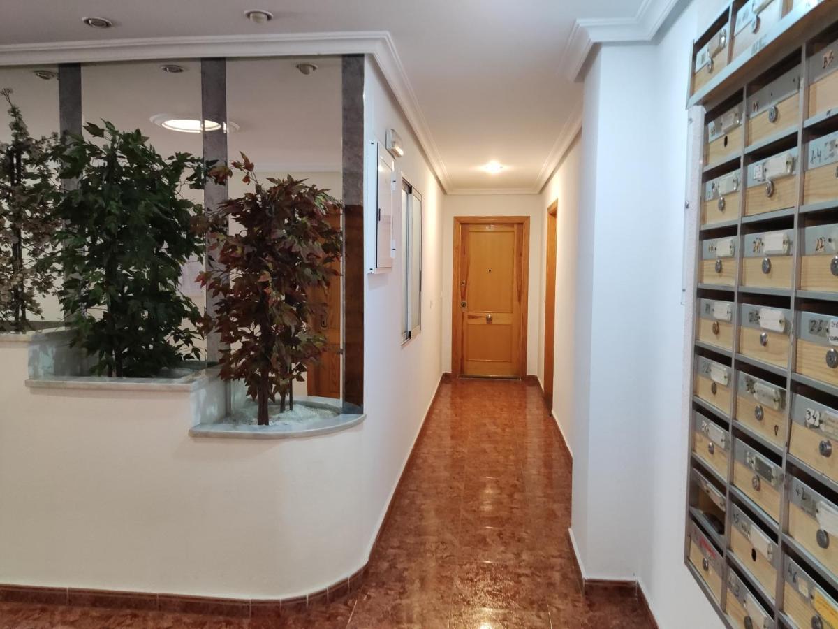Ak Apartamento En Торевиеха Екстериор снимка
